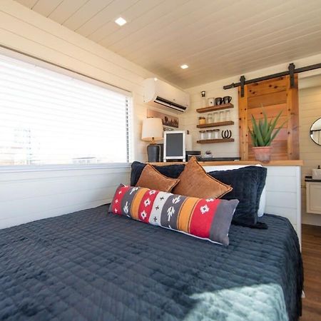 New The Buffalo-Shipping Container In Alpine Luaran gambar