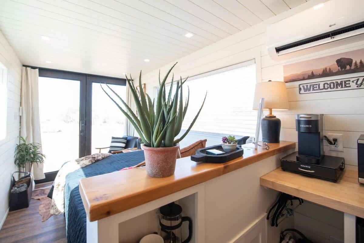 New The Buffalo-Shipping Container In Alpine Luaran gambar