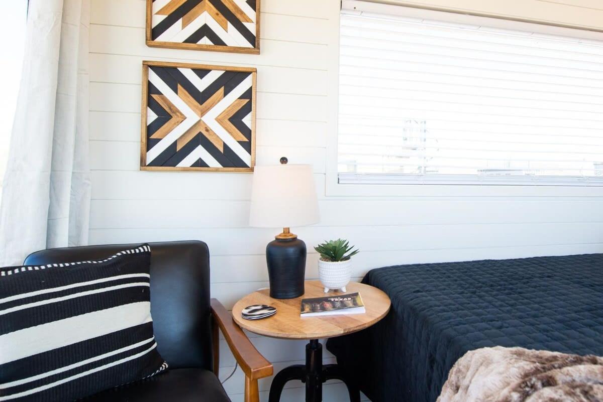 New The Buffalo-Shipping Container In Alpine Luaran gambar