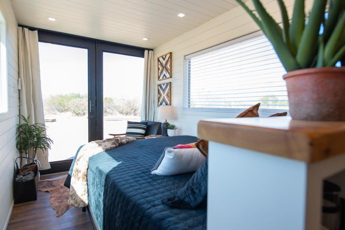 New The Buffalo-Shipping Container In Alpine Luaran gambar