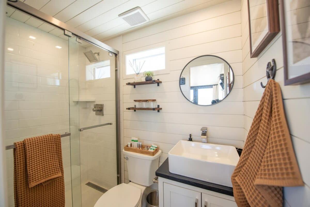 New The Buffalo-Shipping Container In Alpine Luaran gambar